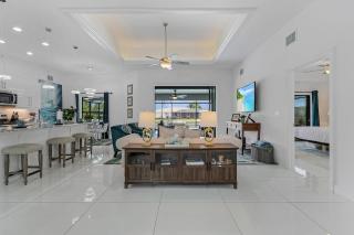 Serene Canal Views, Paddle Board, Bicycles, Heated Pool and Spa - Villa The Great Escape - Cape Coral - 6