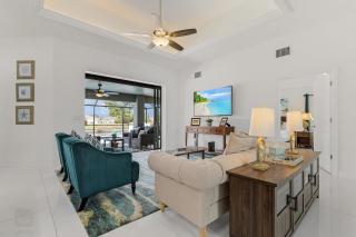 Serene Canal Views, Paddle Board, Bicycles, Heated Pool and Spa - Villa The Great Escape - Cape Coral - 4