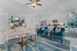 Serene Canal Views, Paddle Board, Bicycles, Heated Pool and Spa - Villa The Great Escape - Cape Coral - 1