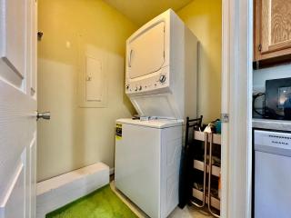 Lennie's House Near the Lake - 5