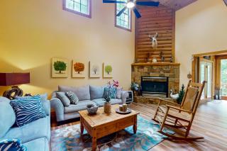 Misty Falls Hideaway - 9