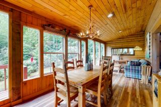 Misty Falls Hideaway - 3