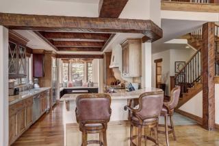 4 Bedroom Luxury Townhome In Lionshead Village - 3