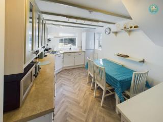 Seasalt Cottage - Beer, Devon - 1