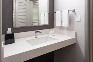 Courtyard by Marriott West Palm Beach - 9