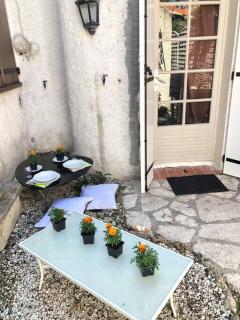 Proche plages Juan les pins petit studio dans villa - Antibes - 4