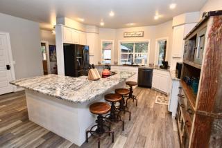 Renovare' - Pet friendly - Trailer parking - Hot tub - Fireplace - McCall - 6