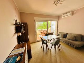 Appartement für 7: Zentrale Lage mit Privatparkplatz - Novalja - 5