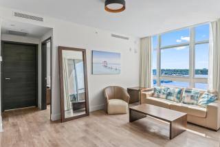 Experience the Best of Costa Hollywood - Charming and Cozy Condo with Rooftop Pool and Hot Tub - Hollywood - 5