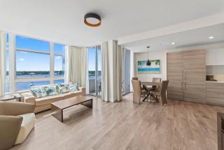 Experience the Best of Costa Hollywood - Charming and Cozy Condo with Rooftop Pool and Hot Tub - Hollywood - 4