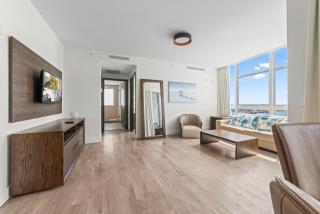 Experience the Best of Costa Hollywood - Charming and Cozy Condo with Rooftop Pool and Hot Tub - Hollywood - 7