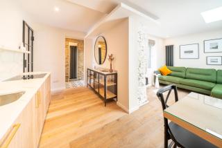 Boutique Townhouse - Westport - 0
