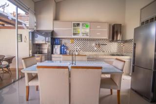 Casa Ipê - Luxo em Cond Fechado c/Piscina Aquecida - Caldas Novas - 1