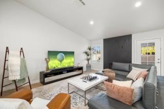 Luxury Living, Private Pool, BBQ & Prime Location - Scottsdale - 4