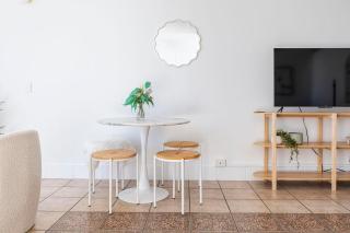 Boho Oceanview Apartment - Gold Coast - 3
