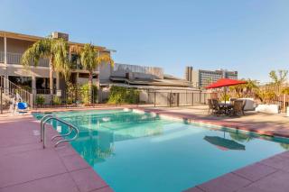 Best Western Plus Hill House - Bakersfield - 2