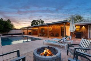 Stylish Mid-Century Oasis with Pool - 7