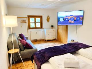 Belisima Apartments I Ferienwohnungen Fischbachau - Breitenstein I Region Schliersee I Historisch & Cozy mit Bergblick I 2 Schlafzimmer I Waschmaschine I Parkplatz I Nähe Supermarkt - 5