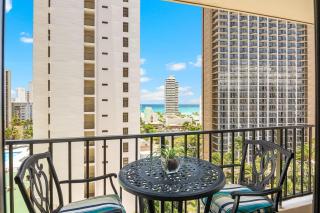 Waikiki Beach Ocean View King Bed & Free Parking - 7