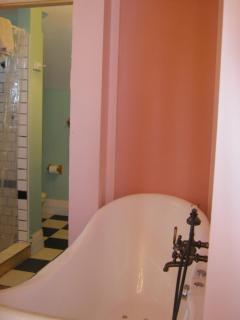 Wakamow Heights Bed and Breakfast - 1