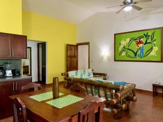 Cozy 2BR EcoCondo 3 w Free Security WiFi - Quepos - 4