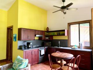 Cozy AC EcoCondo 4 with Pool Wildlife Visits - Quepos - 5