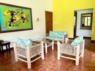 Cozy AC EcoCondo 4 with Pool Wildlife Visits - 2