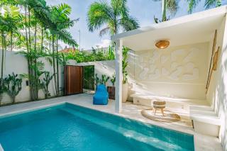 Villa Surya - Luxurious 2BR Private Villa in Quiet Area of Canggu - 1