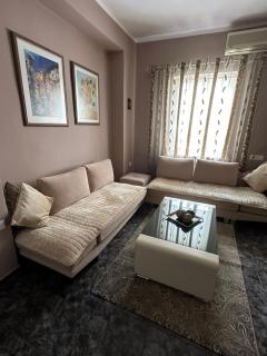 Midtown Cozy Apartment - Tirana - 9