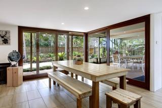 Jimmy's Beach House - 4