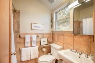 Mountainside 4-bedroom Oasis Near Downtown Basalt - 1