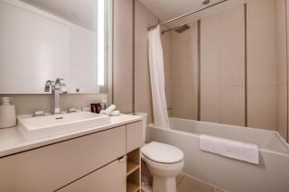 MMG Suites on Peter St - City View - 5