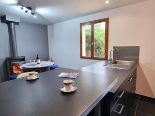 Gîte 80m² avec jardin privatif, garage pour motos, à proximité des sentiers de randonnée et circuits VTT. - FR-1-496-319 - Véranne - 2