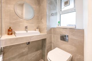Central Studio with private garden, 2min Tube - Londra - 2