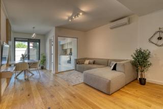 Central Modern Gem - 9