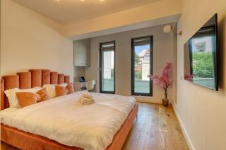 Central Modern Gem - 7