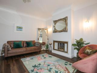 Pine Lodge - Colwyn Bay - 1