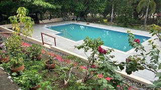 Pool house at McKirdys Farm - 8