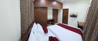 Hotel NJ RESIDENCY NEAR DLF IT PARK, RMZ SOFTWARE PARK, L&T ECC, CHENNAI TRADE CENTRE & MIOT - Chennai - 6