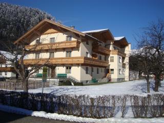 Gästehaus Schwoagerhof - Fügen - 3