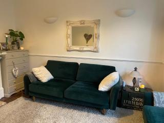 3 Bed Home Sleeps 6 Free parking - Portslade - 3