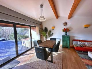 Chy Mena. South facing lodge with hot tub & views. - 1