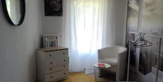 Privat Zimmer mit kleinem Balkon in einer Wohnung - 6
