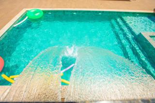 Refúgio de Luxo: 4 Suítes, Piscina, Acesso ao Lago - Caldas Novas - 4