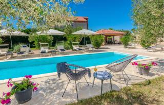 Amazing Home In Polaca With Wifi - Polača - 2