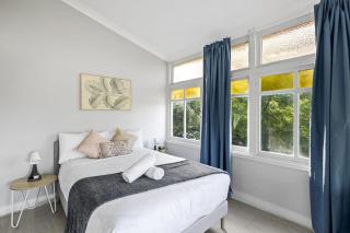 Rustic Grand Double Room - Centrally Located - 9