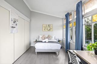 Rustic Grand Double Room - Centrally Located - 7