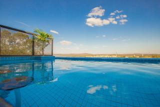 Casa c/ Piscina de borda infinita e vista p/ Lago - Caldas Novas - 4