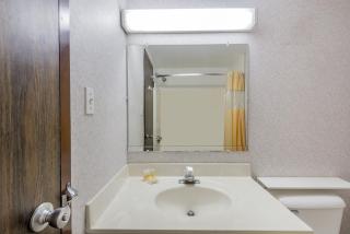 Days Inn by Wyndham Berlin Meriden - Berlin - 7