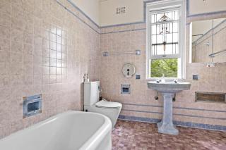 Spacious King Room - Nearby Stations & Stores - Shared Bathroom - Killara - 1
